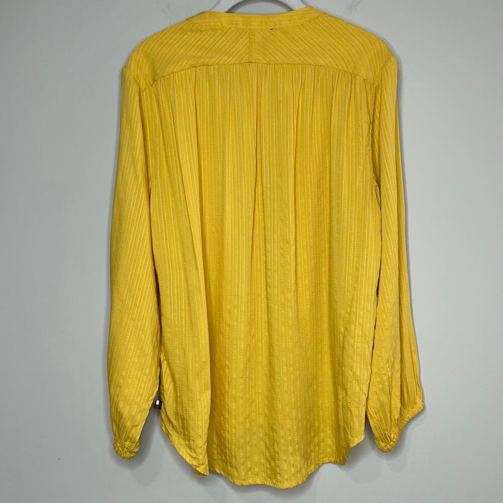 Tommy Hilfiger Yellow Textured Lightweight Button Down Hi-Lo Shirt Size S - Picture 8 of 11